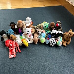 TY BEANIE BABY LOT. 26 BEANIE BABIES